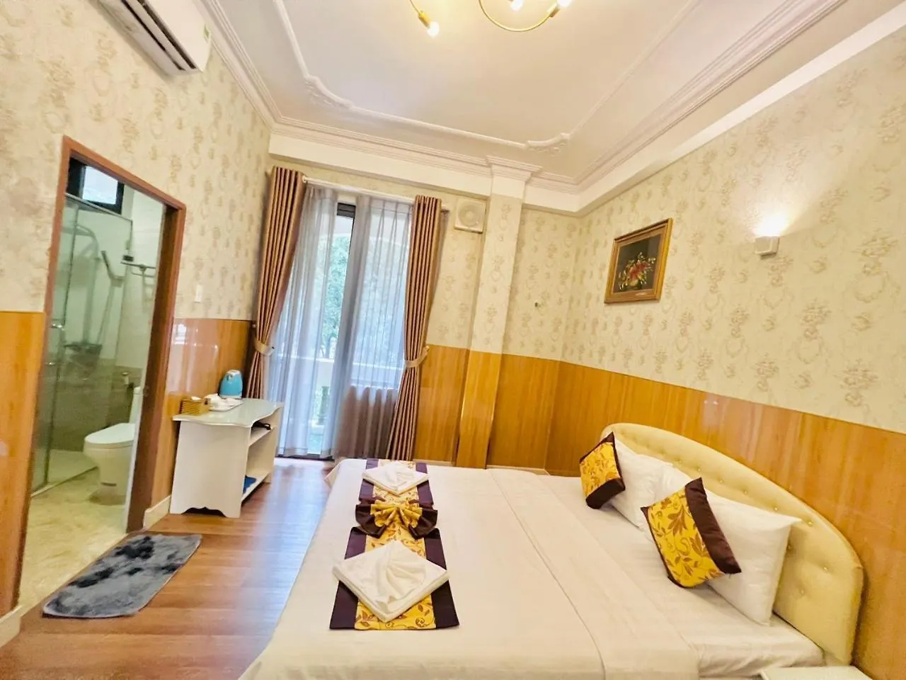 Truc Huyen Hotel Ho Chi Minh City 2*,